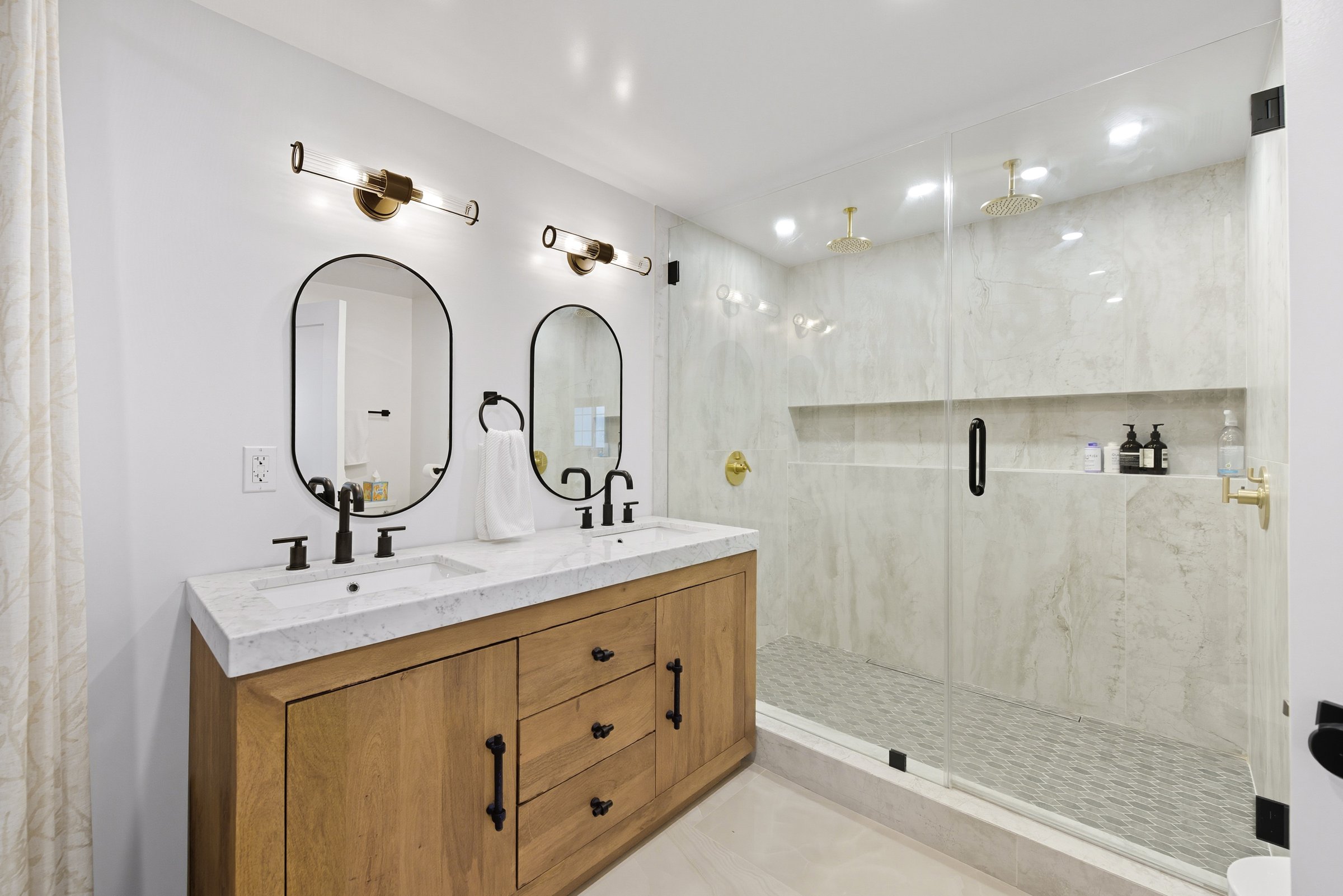 Primary bath
